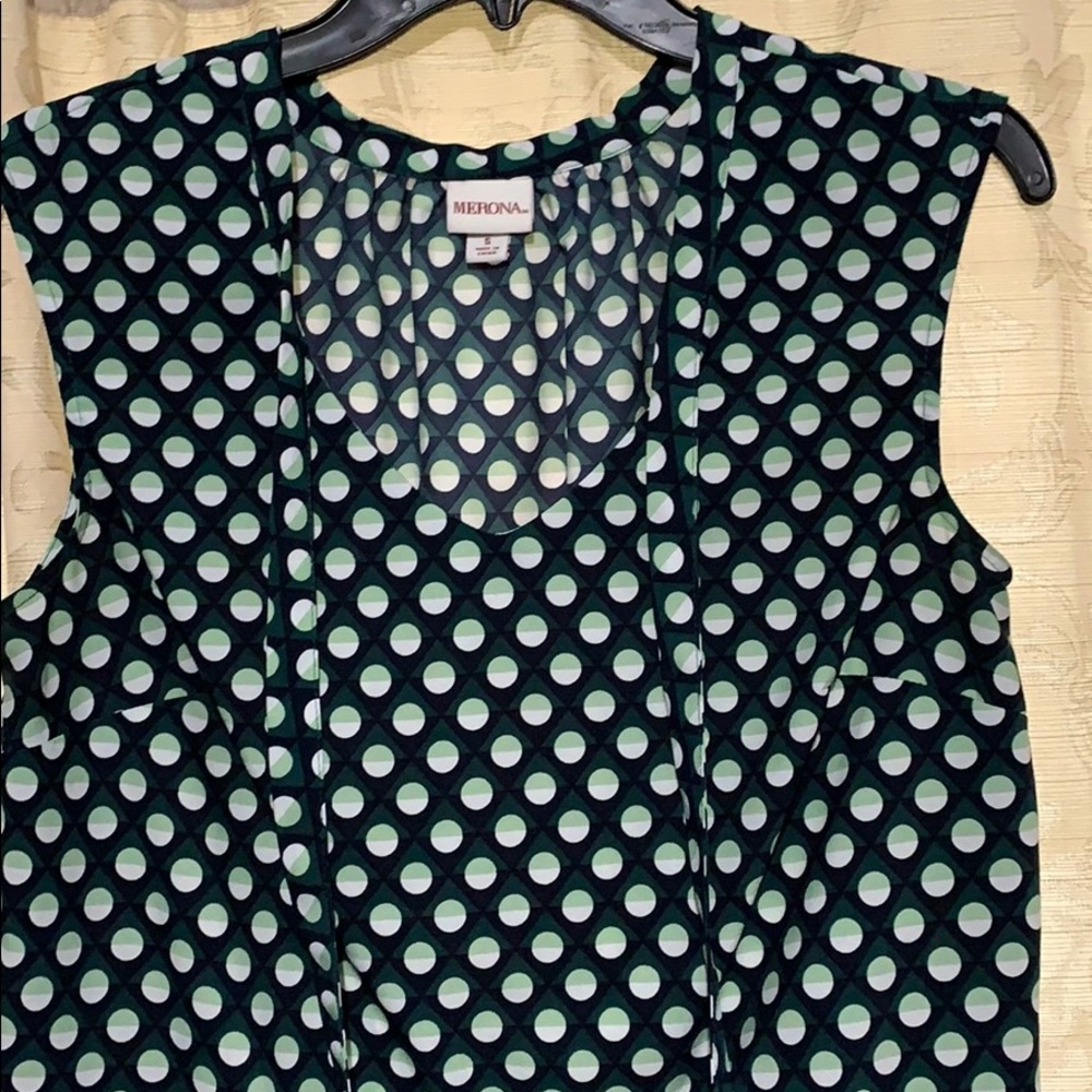 Short sleeve springy blouse